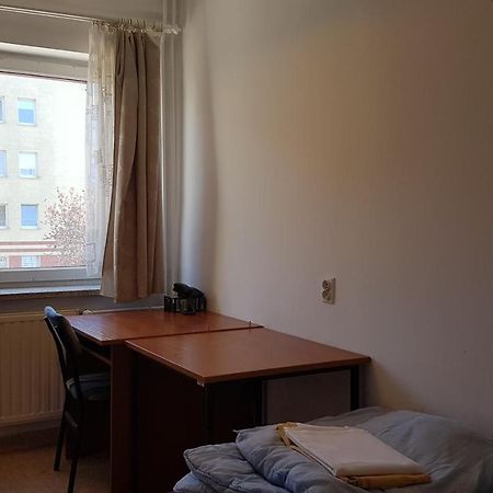 Dom Studencki Nr 11 Gdansk Brzeznoホステル エクステリア 写真