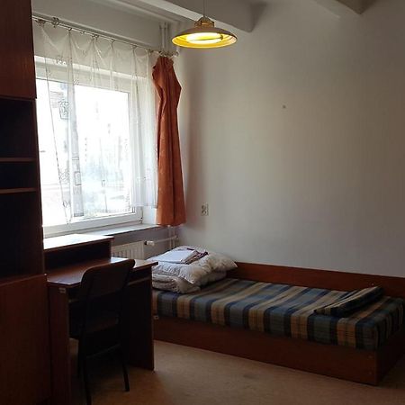 Dom Studencki Nr 11 Gdansk Brzeznoホステル エクステリア 写真