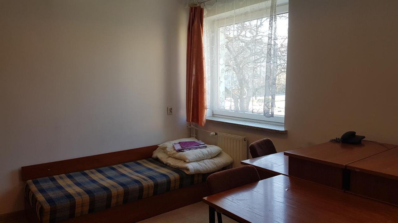 Dom Studencki Nr 11 Gdansk Brzeznoホステル エクステリア 写真